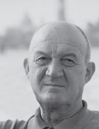 Portraitfoto von Walter Pichler