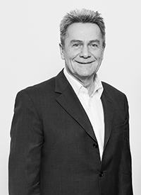 Portraitfoto von Manfred Ortner